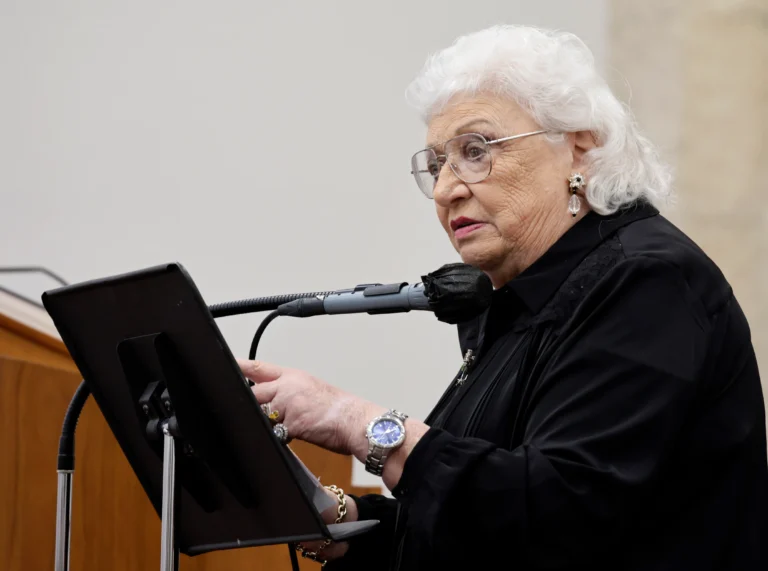 JJN L YOM HASHOAH BETH AMI7