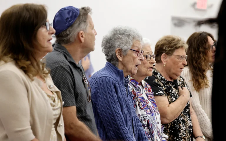 JJN L YOM HASHOAH BETH AMI8 Sun Sentinel